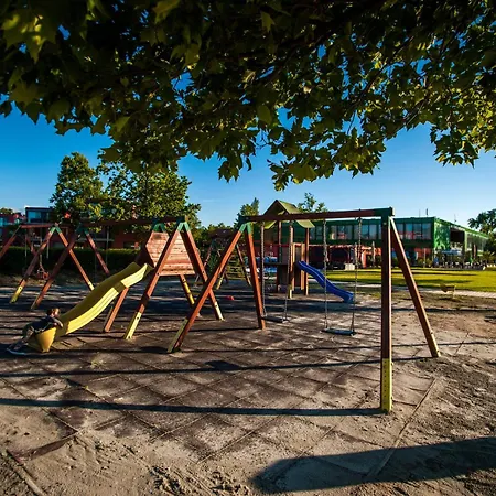 Apartamento Bl Apartman By Hellobalatonlelle