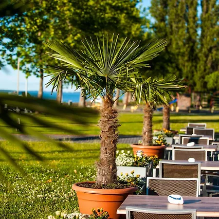 Bl Apartman By Hellobalatonlelle Apartamento