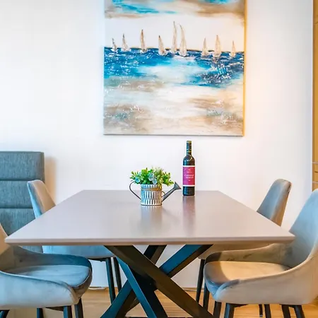 Bl Apartman By Hellobalatonlelle Apartamento *