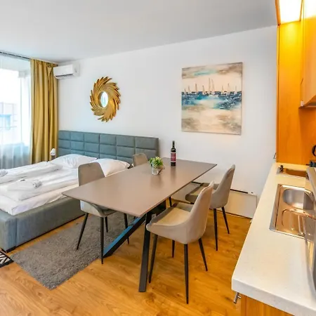 Bl Apartman By Hellobalatonlelle *