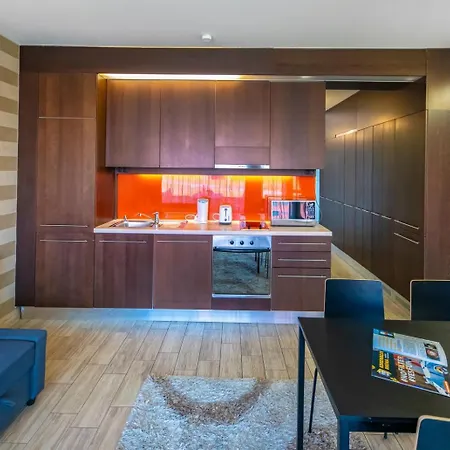 Apartamento Bl Apartman By Hellobalatonlelle *