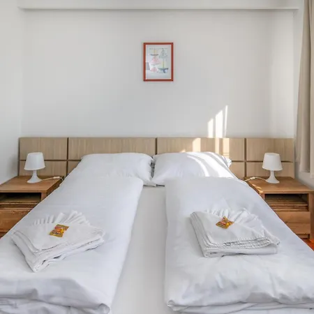 Bl Apartman By Hellobalatonlelle Apartamento *